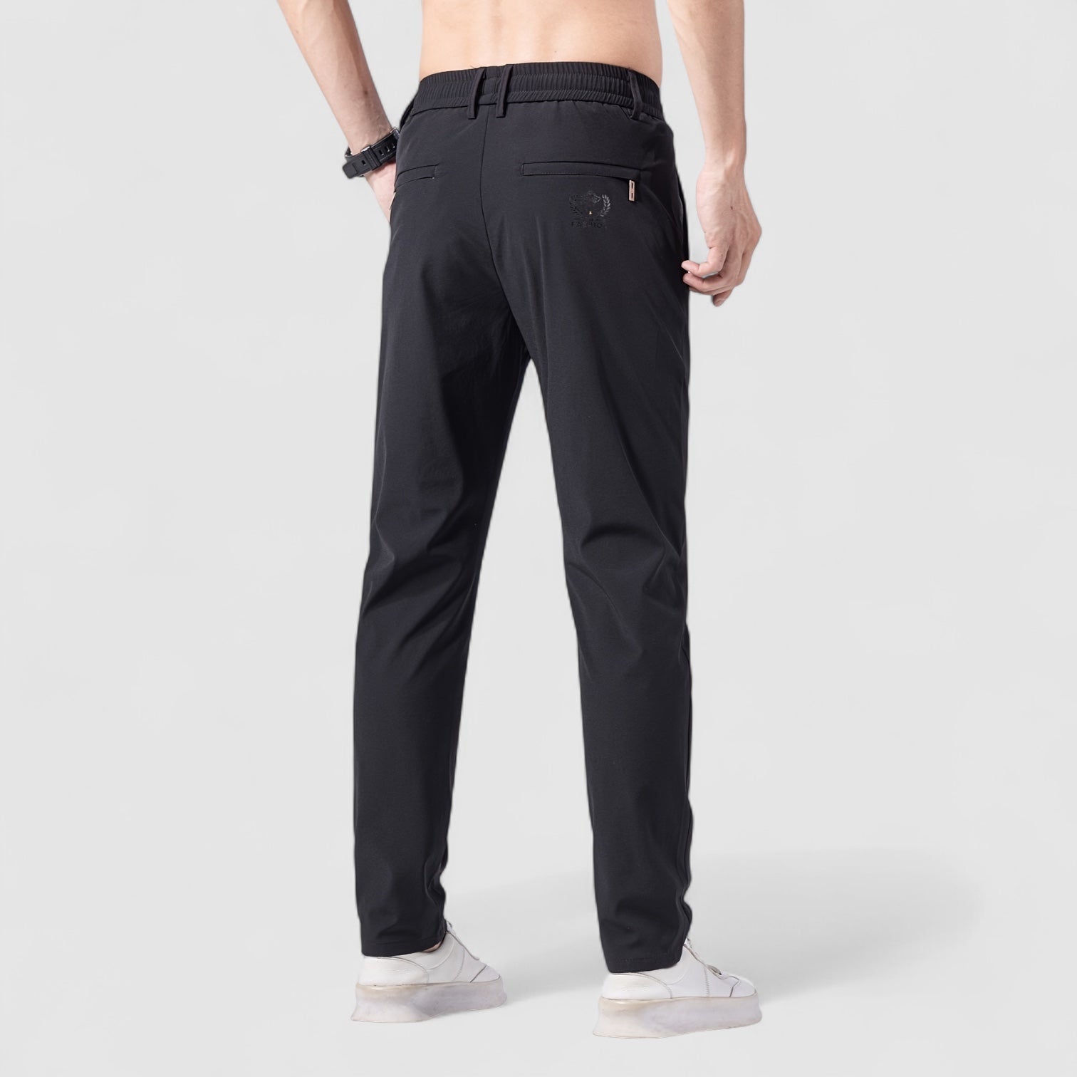 VIO | ウルトラストレッチ スリムフィットパンツ