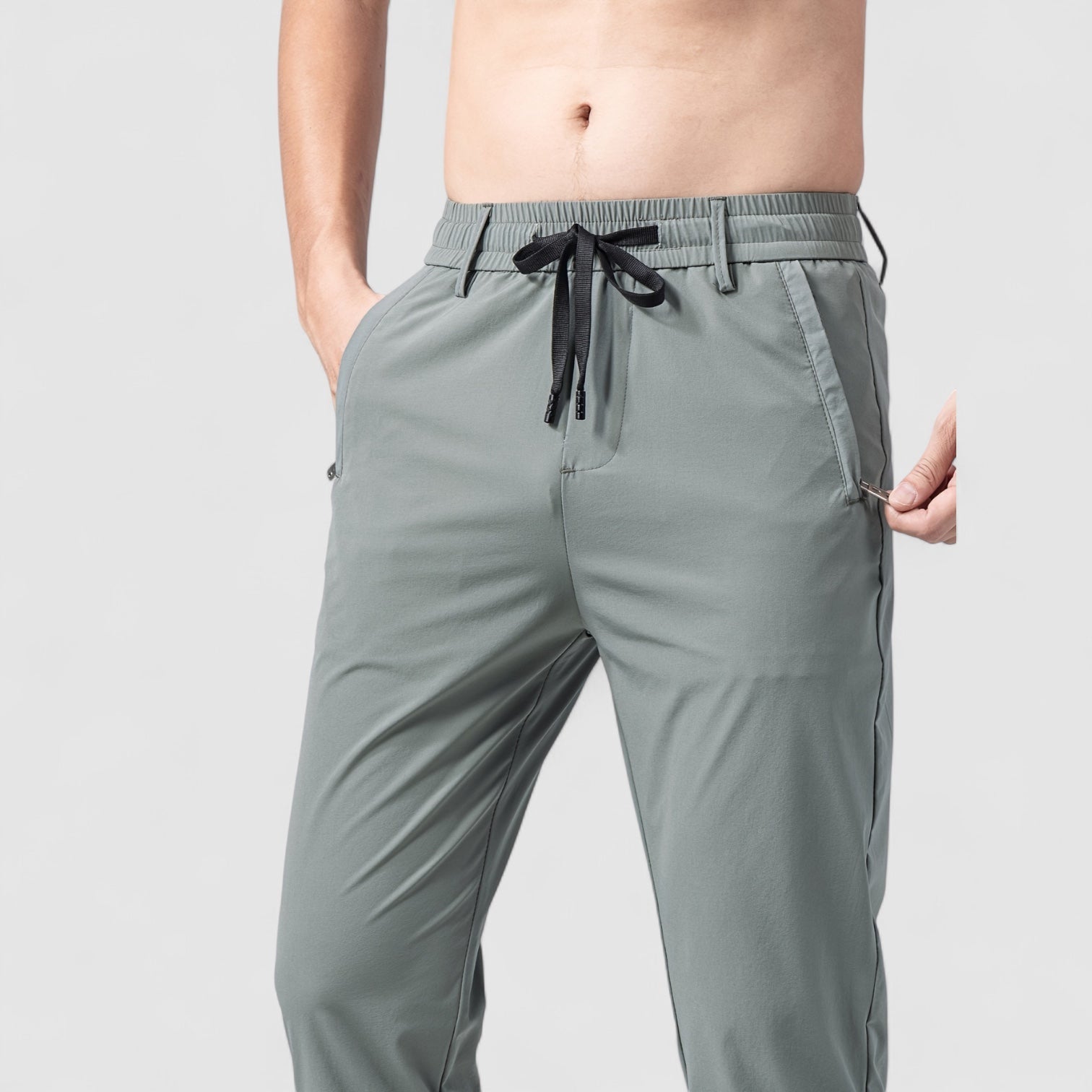 VIO | ウルトラストレッチ スリムフィットパンツ