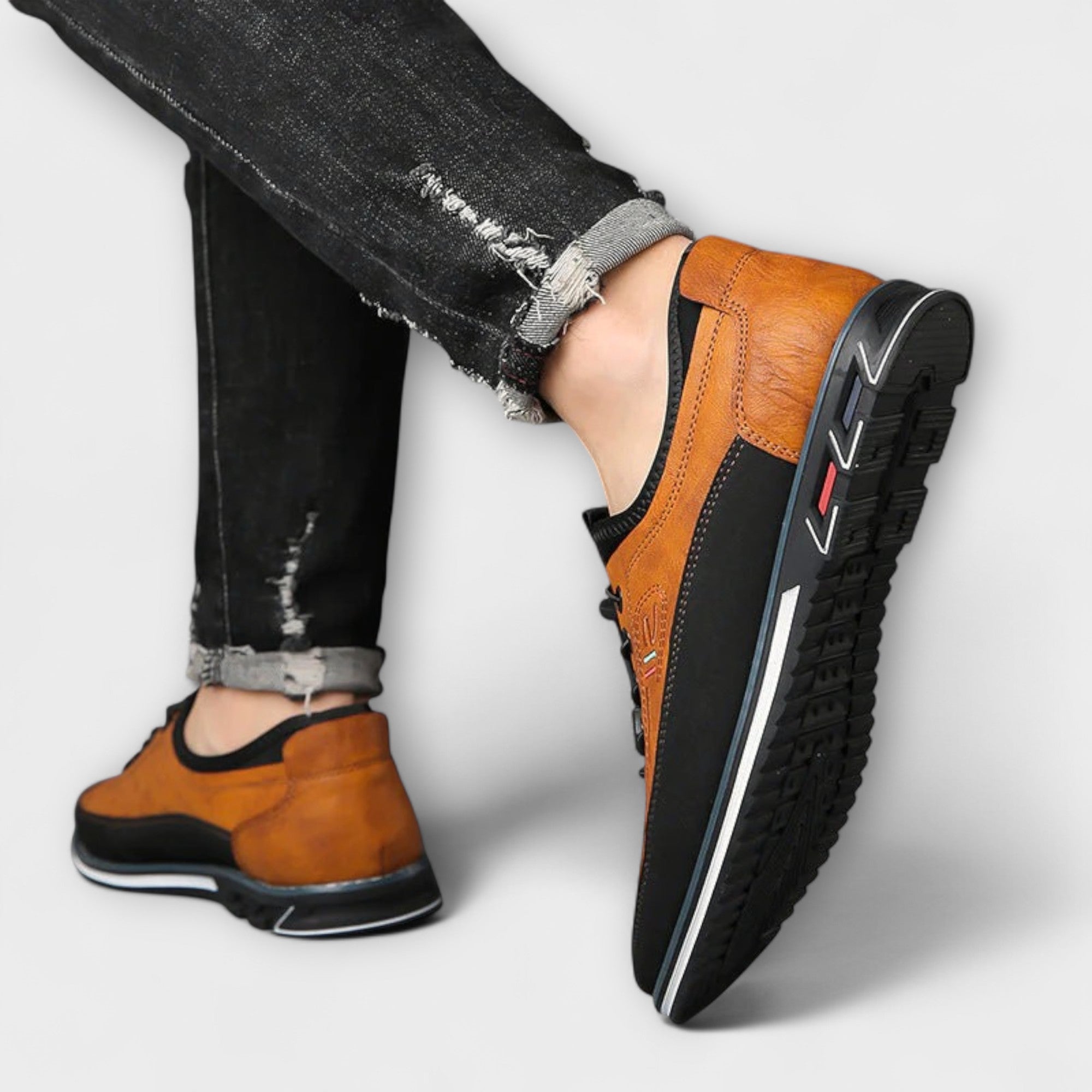 ユウジ | 機能的で頼れるカジュアルシューズ