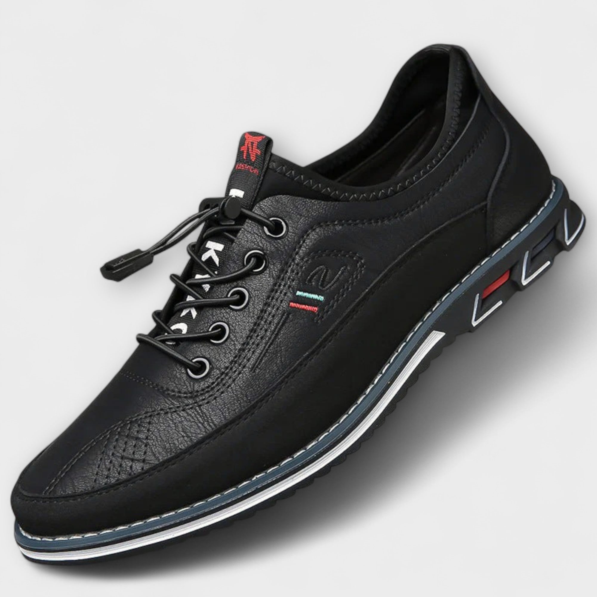 ユウジ | 機能的で頼れるカジュアルシューズ